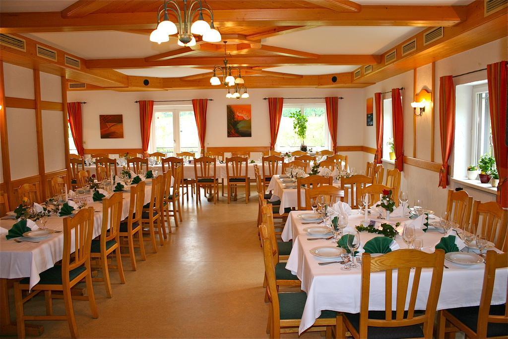 Gasthaus - Gaestehaus Schusterbauer Rein Extérieur photo