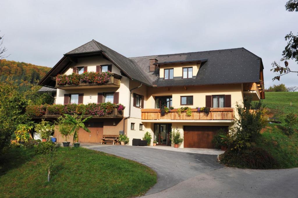 Gasthaus - Gaestehaus Schusterbauer Rein Extérieur photo